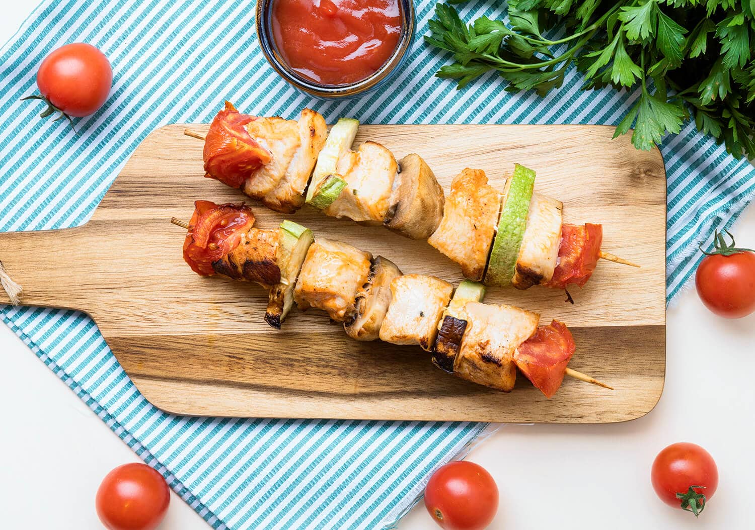 Vegetable and Halloumi Grilled Skewers | recipescard.com